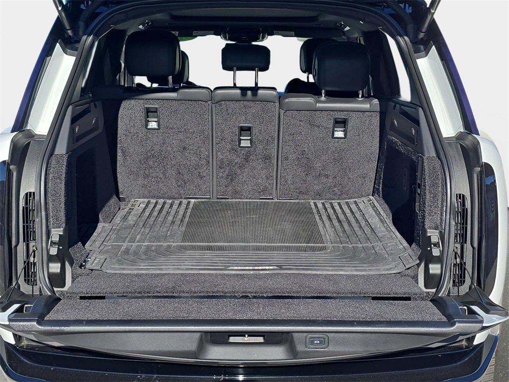 Certified 2023 Land Rover Range Rover SE image 12