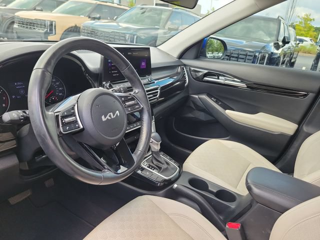 Certified 2023 Kia Seltos EX AWD/4WD image 12