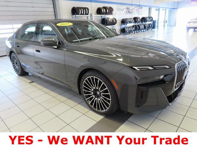Used 2025 BMW 740i image 17