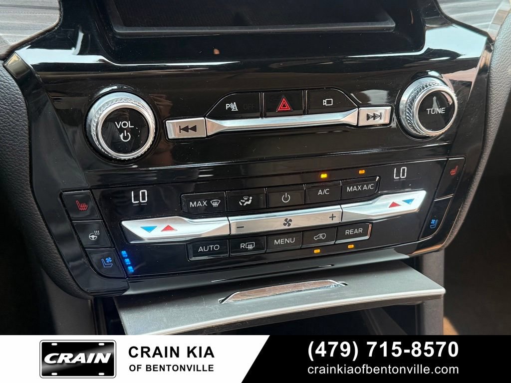 Used 2021 Ford Explorer Limited w/ Equipment Group 301A RWD image 17