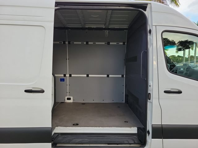 Used 2025 Mercedes-Benz Sprinter 2500 image 6