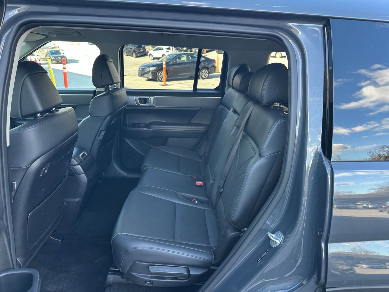 Used 2025 Hyundai Santa Fe SEL image 24