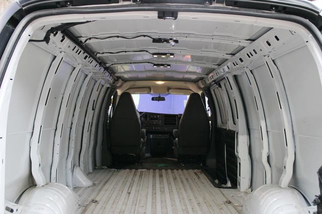 Used 2021 Chevrolet Express 2500 Extended RWD image 16