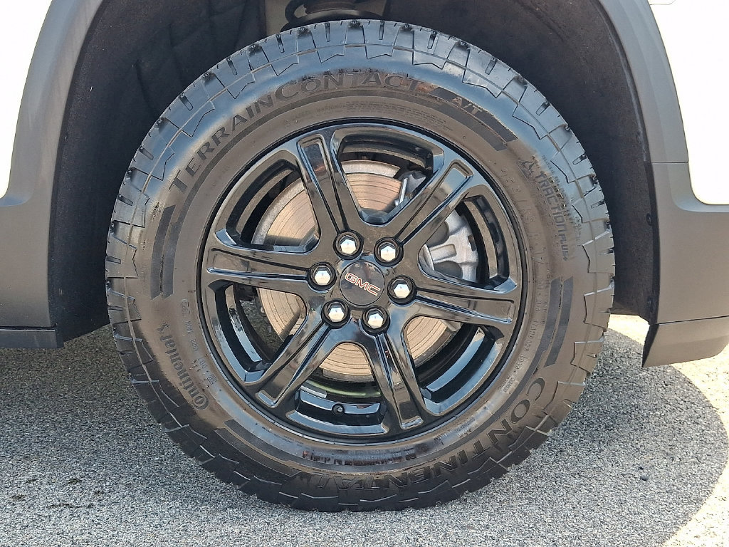 Used 2023 GMC Acadia AT4 AWD/4WD image 9