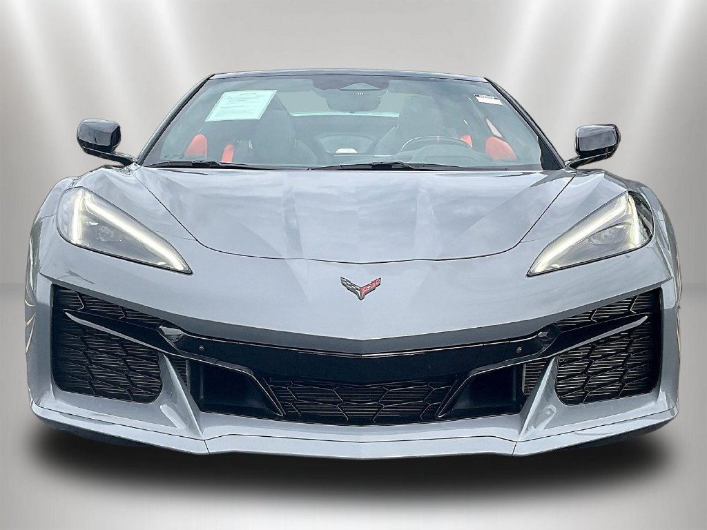 Used 2025 Chevrolet Corvette Z06 RWD image 2