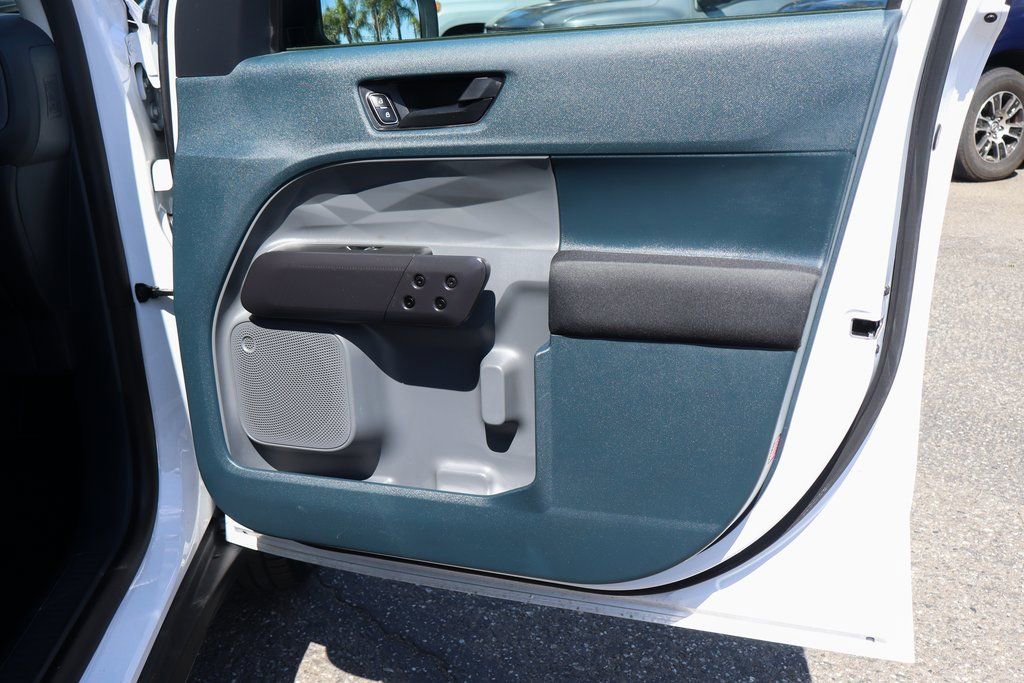 Used 2023 Ford Maverick XL image 39