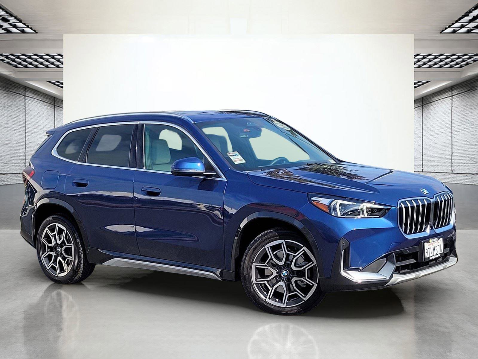 Certified 2025 BMW X1 xDrive28i w/ Technology Package AWD/4WD image 2
