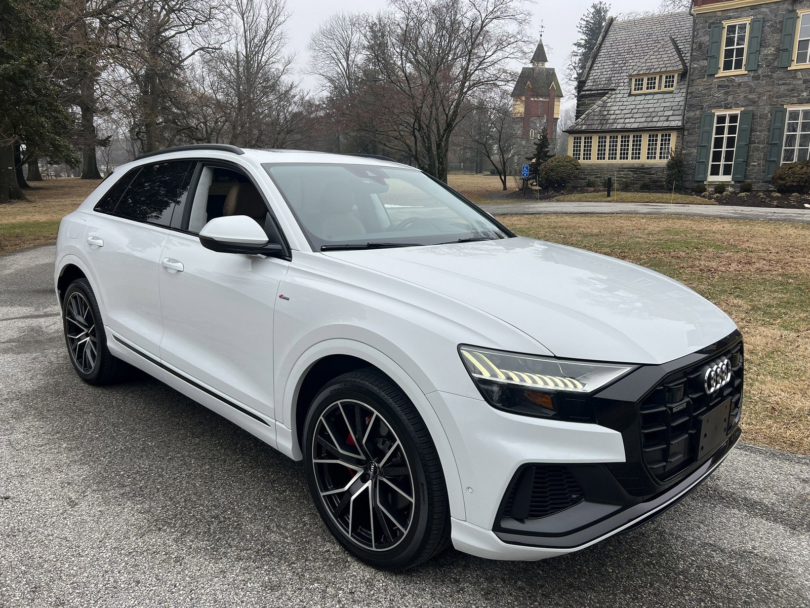 Used 2019 Audi Q8 Prestige image 2