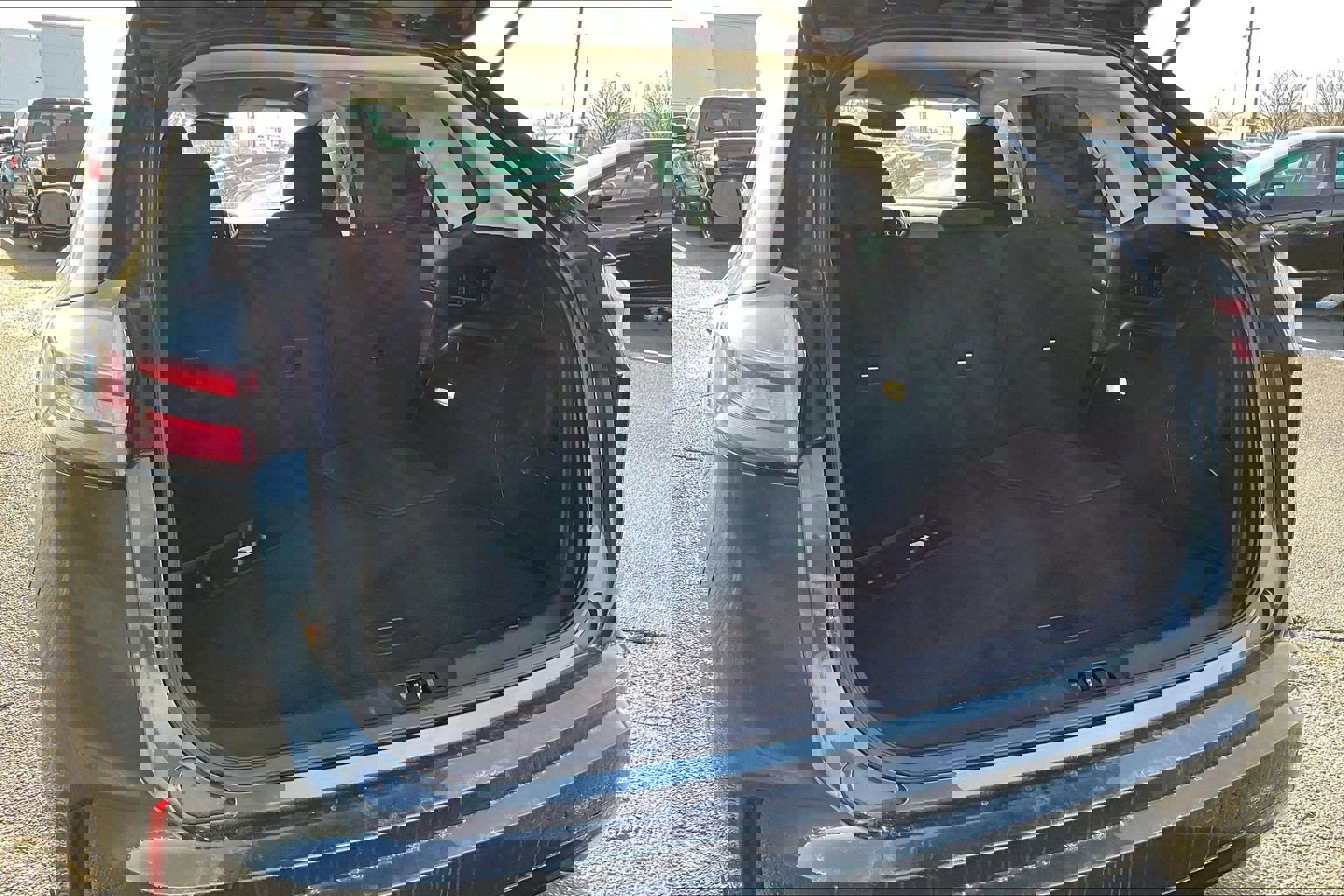 Used 2022 Ford Edge SE w/ Black Appearance Package image 19