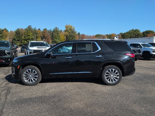 Used 2022 Chevrolet Traverse Premier w/ LPO, Floor Liner Package FWD image 3