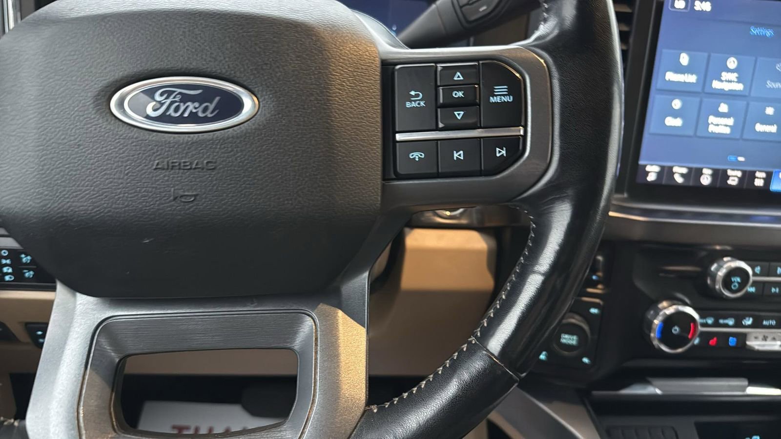 Used 2024 Ford F350 Lariat w/ Lariat Ultimate Package image 16