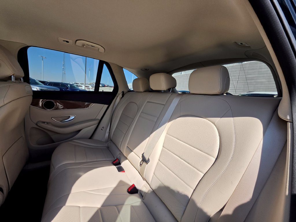 Used 2018 Mercedes-Benz GLC 300 image 21