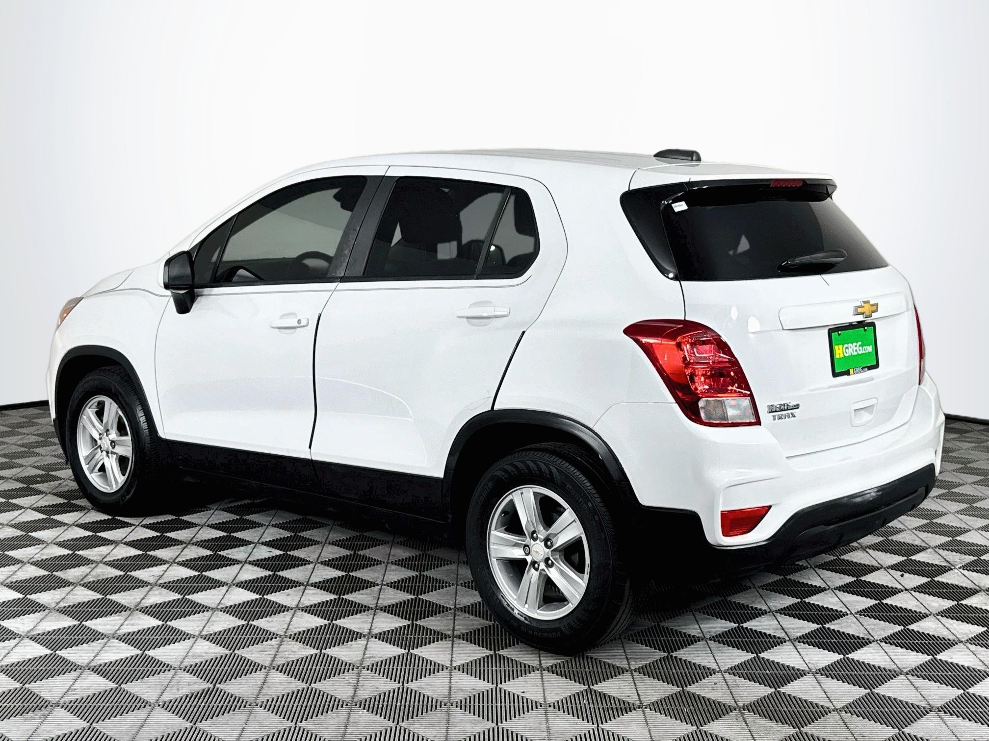 Used 2021 Chevrolet Trax LS w/ Tint and Cruise Package FWD image 6
