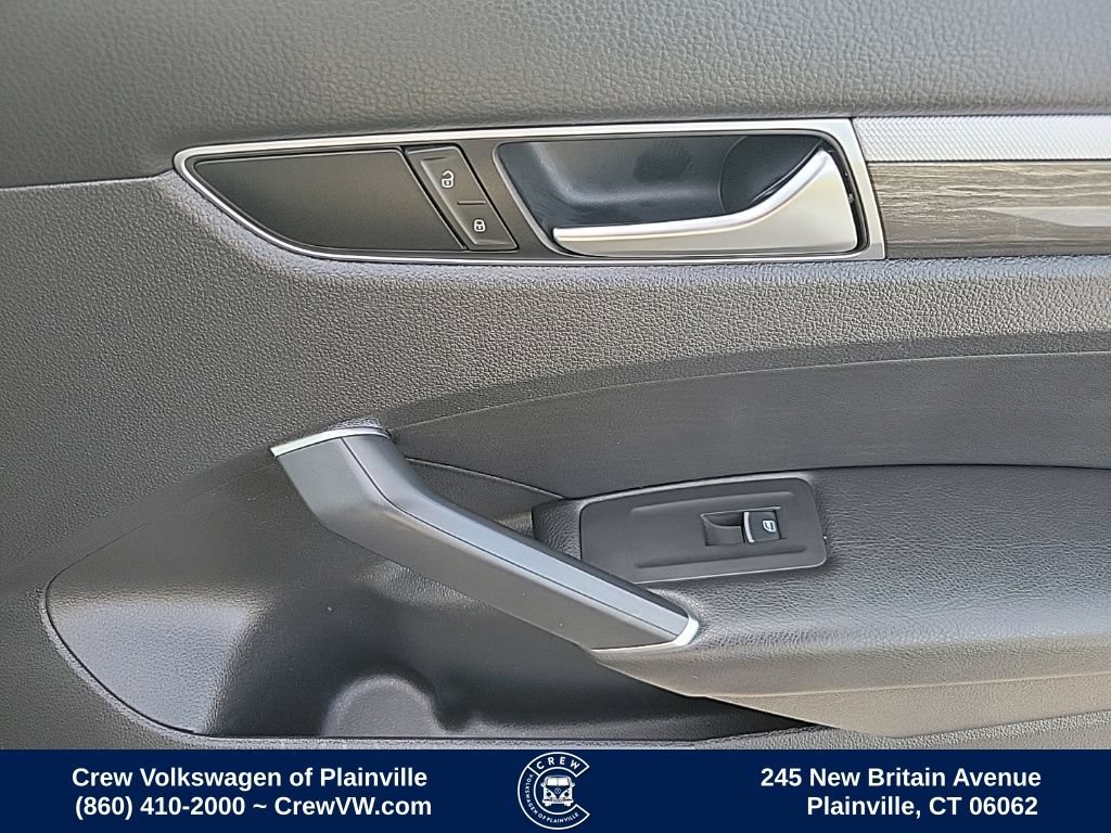Used 2016 Volkswagen Passat 1.8T SE FWD image 43