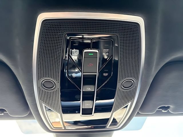 Used 2022 Audi S8 AWD/4WD image 28
