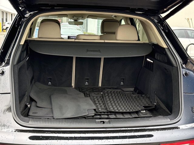 Used 2021 Audi Q5 Premium Plus w/ Premium Plus Package image 11