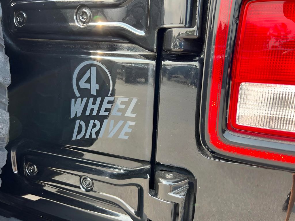 Used 2020 Jeep Wrangler Unlimited Willys image 6