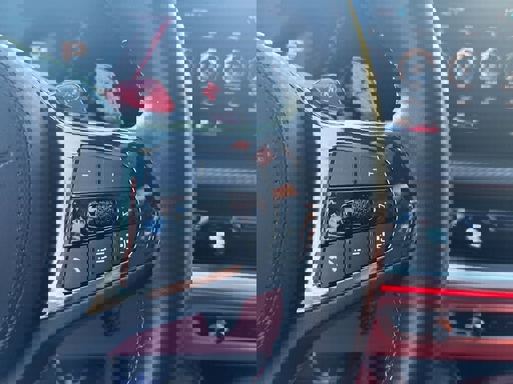 Used 2023 BMW XM image 23