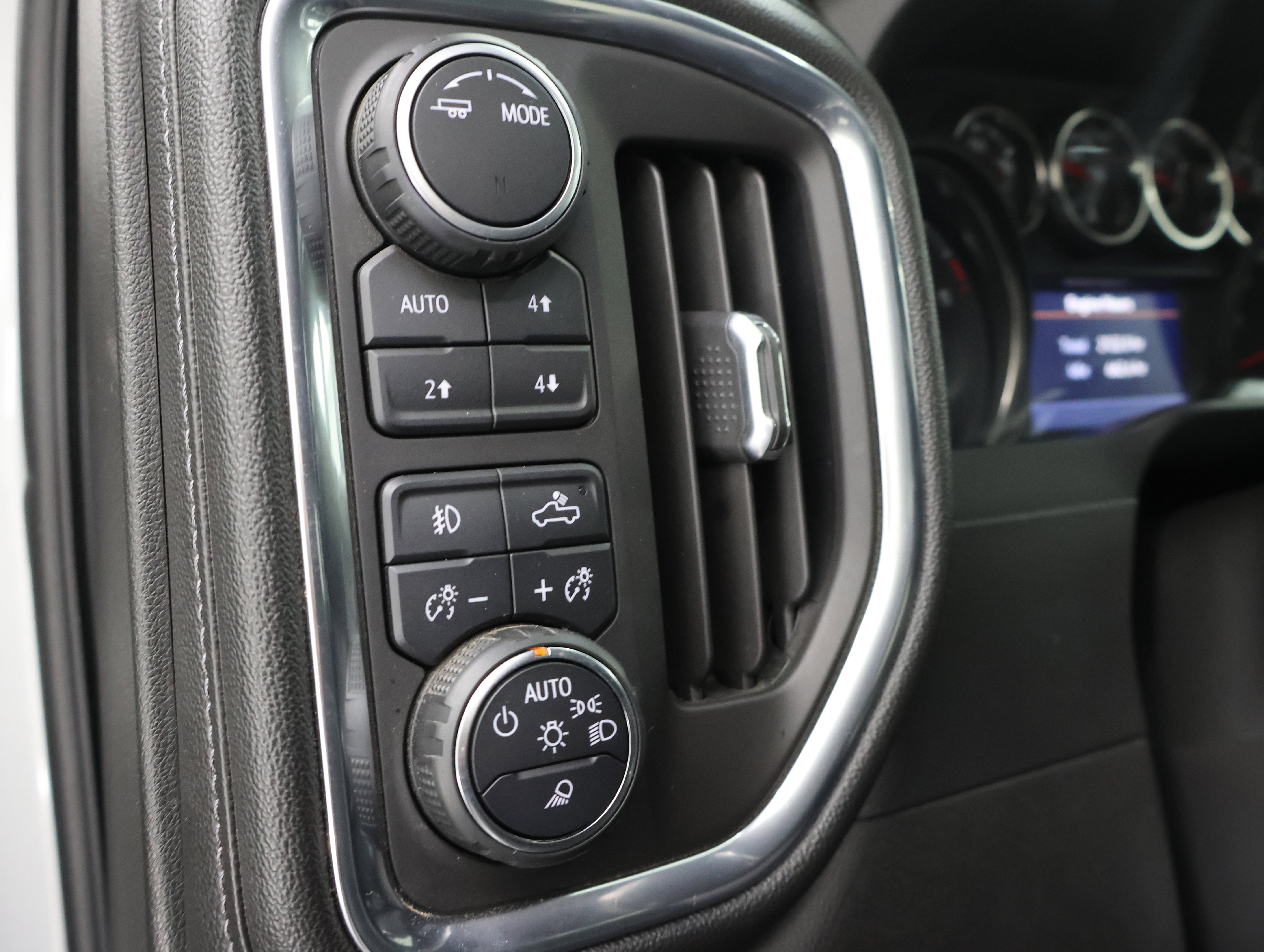 Used 2020 Chevrolet Silverado 3500 LTZ w/ LTZ Plus Package AWD/4WD image 48