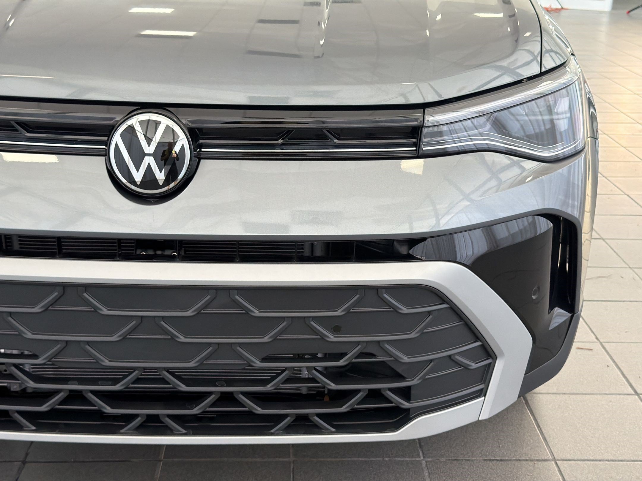 New 2026 Volkswagen Taos SE FWD image 24
