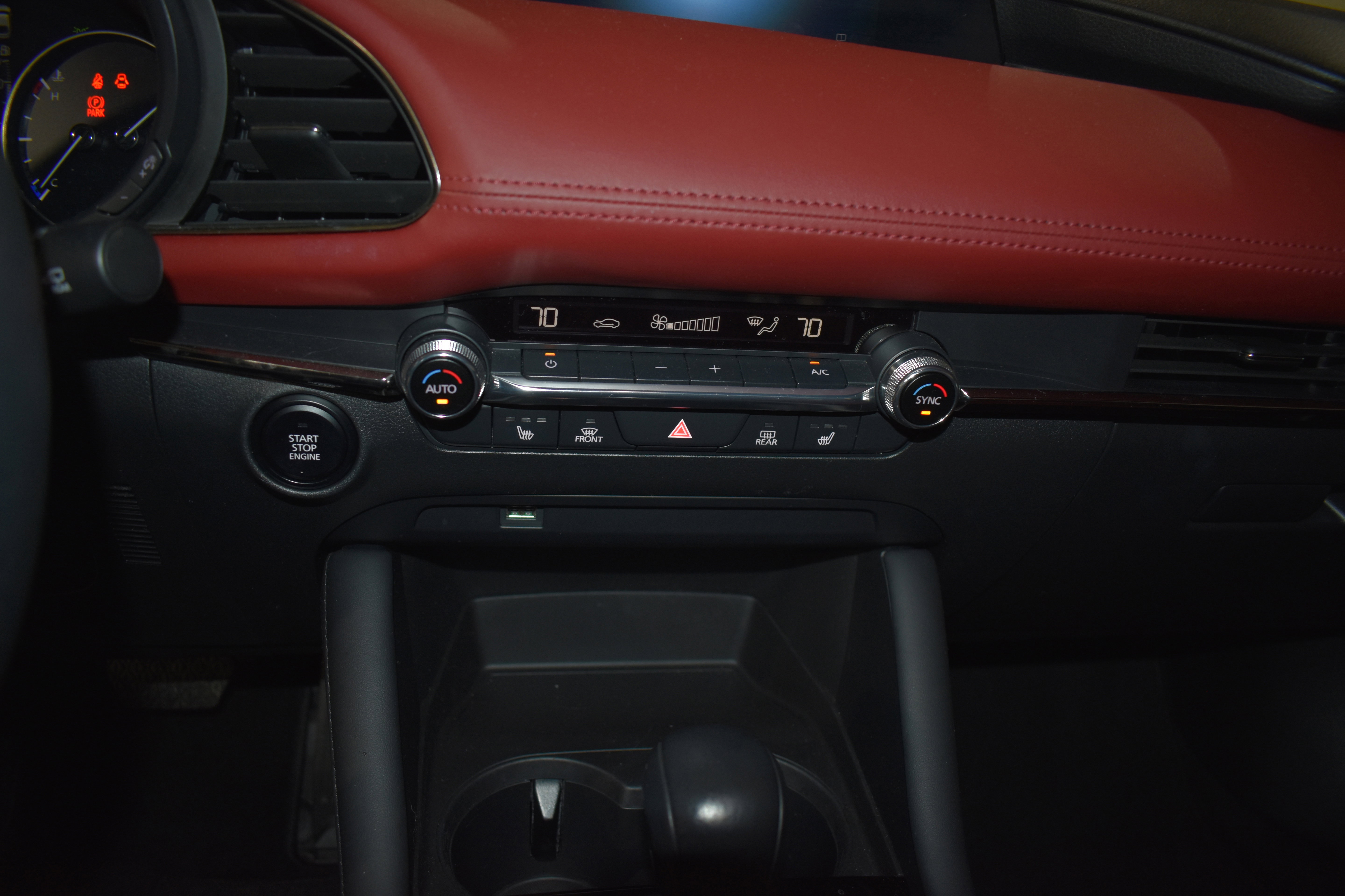 Used 2020 MAZDA MAZDA3 Hatchback w/ Premium Package image 21