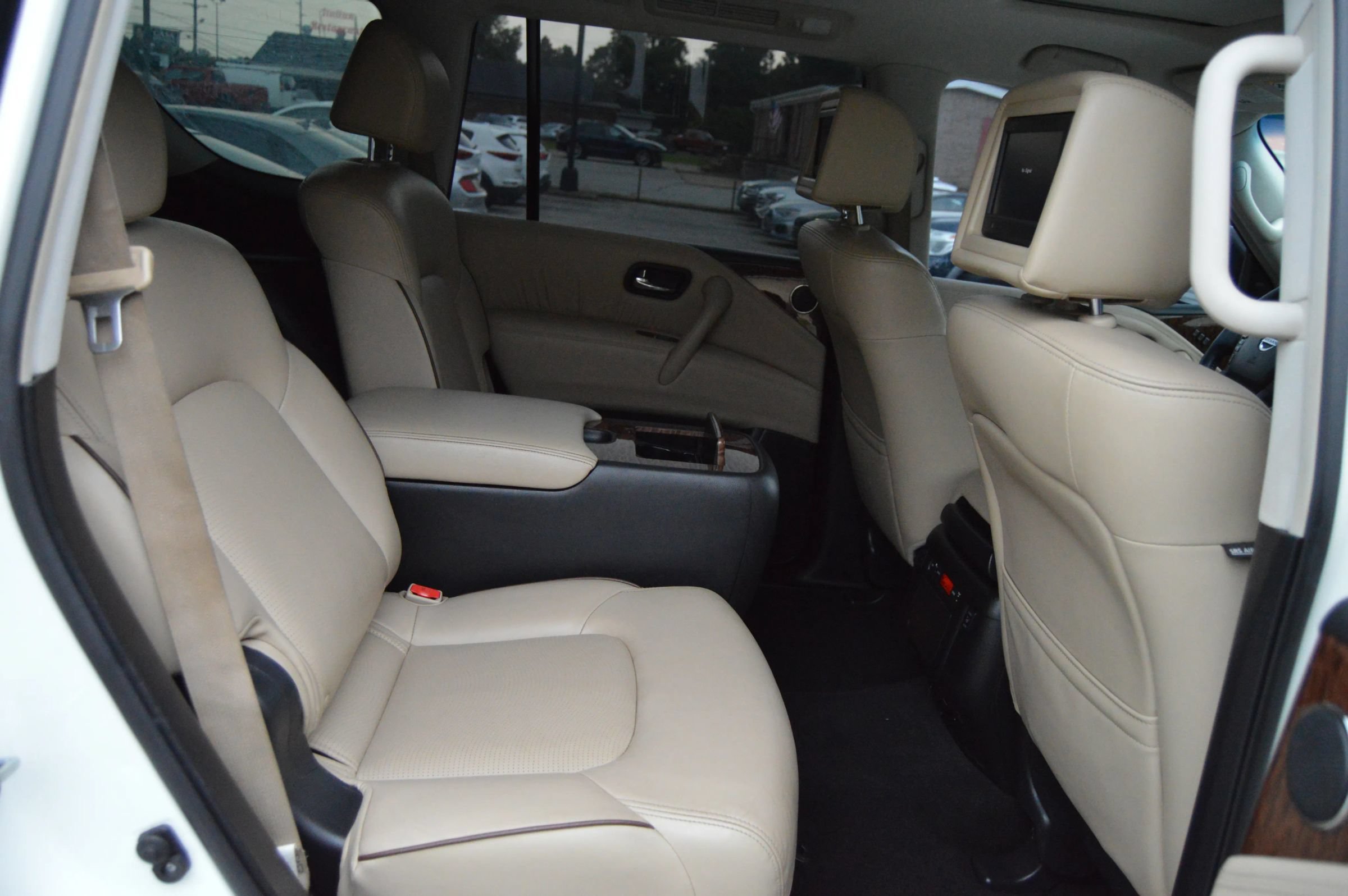 Used 2017 Nissan Armada Platinum w/ Captain Seat Package RWD image 27