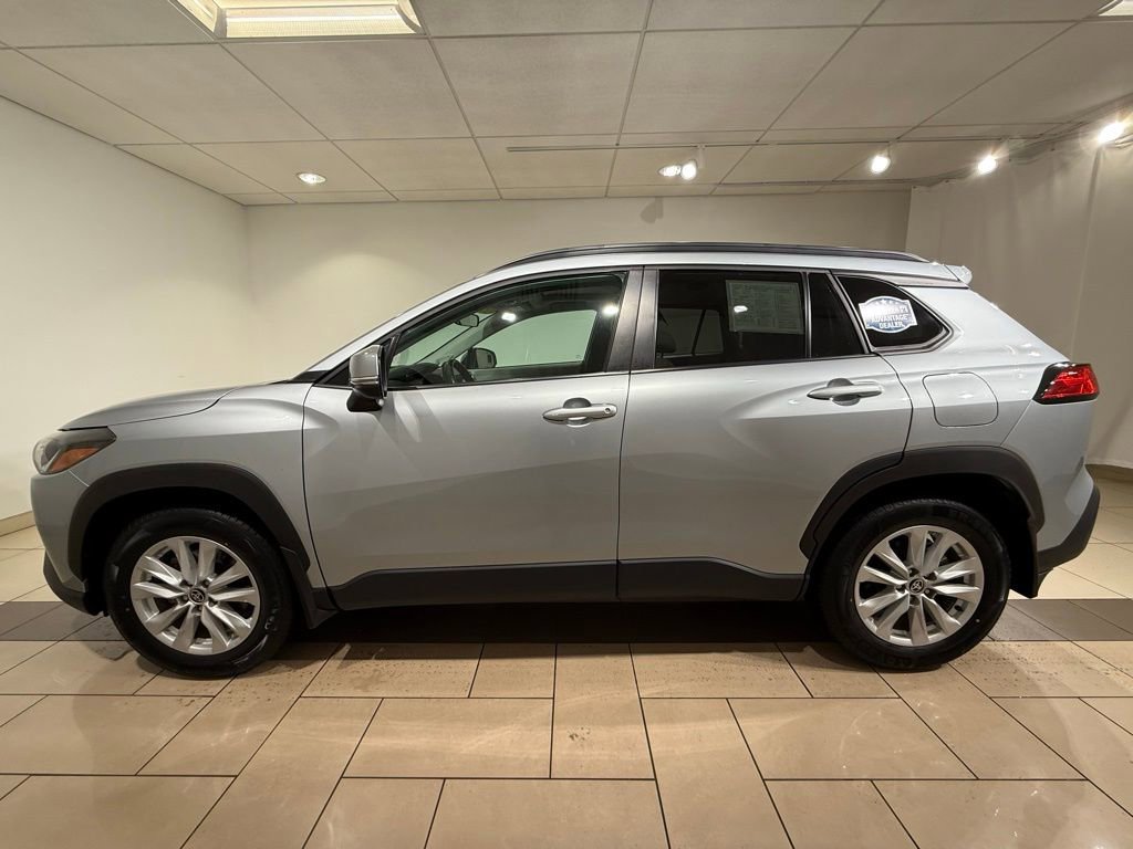 Certified 2023 Toyota Corolla Cross LE image 2