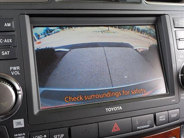 Used 2012 Toyota Highlander Limited w/ Tow Pkg AWD/4WD image 11