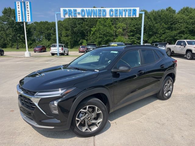 Used 2025 Chevrolet Trax LT w/ LT Convenience Package FWD image 31