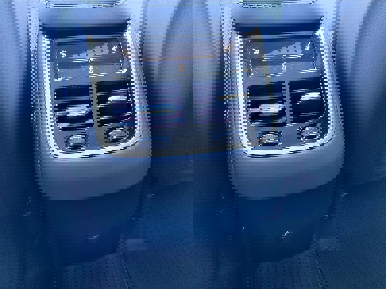 New 2026 Volvo XC90 B5 Plus w/ Protection Package image 16