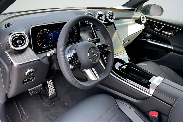 New 2025 Mercedes-Benz GLC 350e 4MATIC image 7