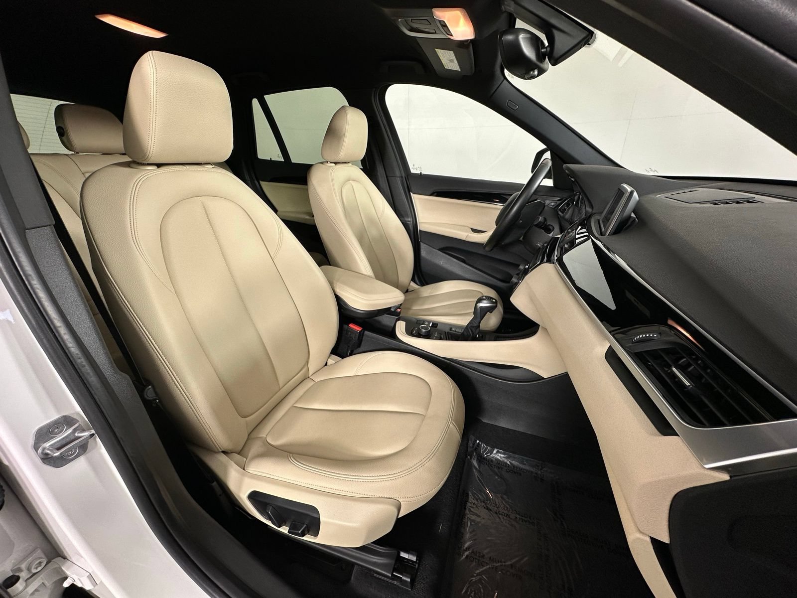 Used 2018 BMW X1 xDrive28i AWD/4WD image 6