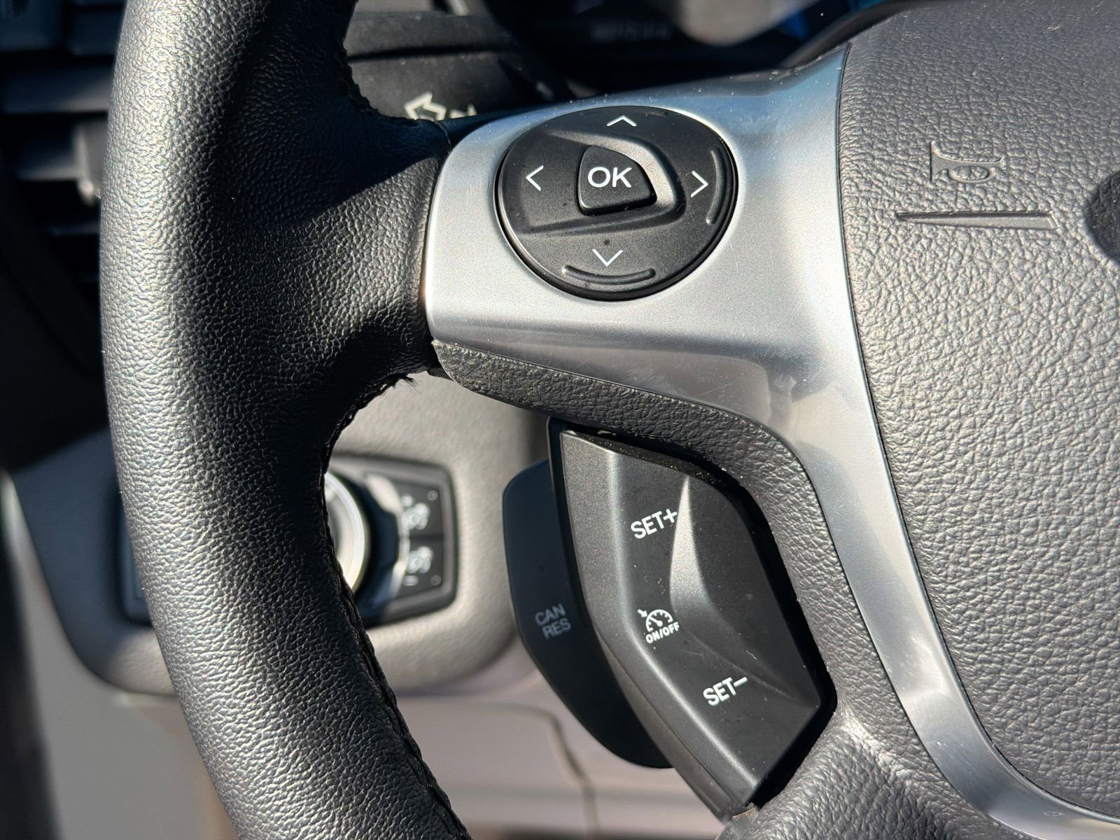 Used 2016 Ford C-MAX SEL w/ Equipment Group 302A FWD image 28