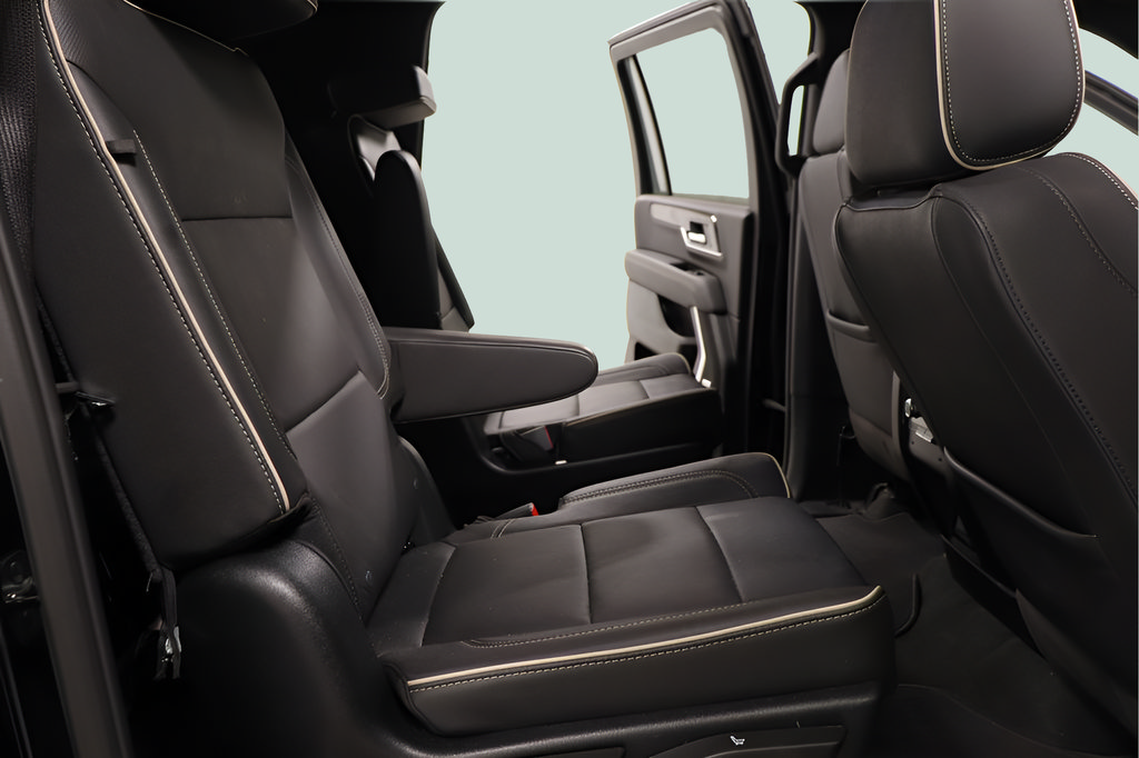 Used 2025 GMC Yukon XL Elevation AWD/4WD image 31
