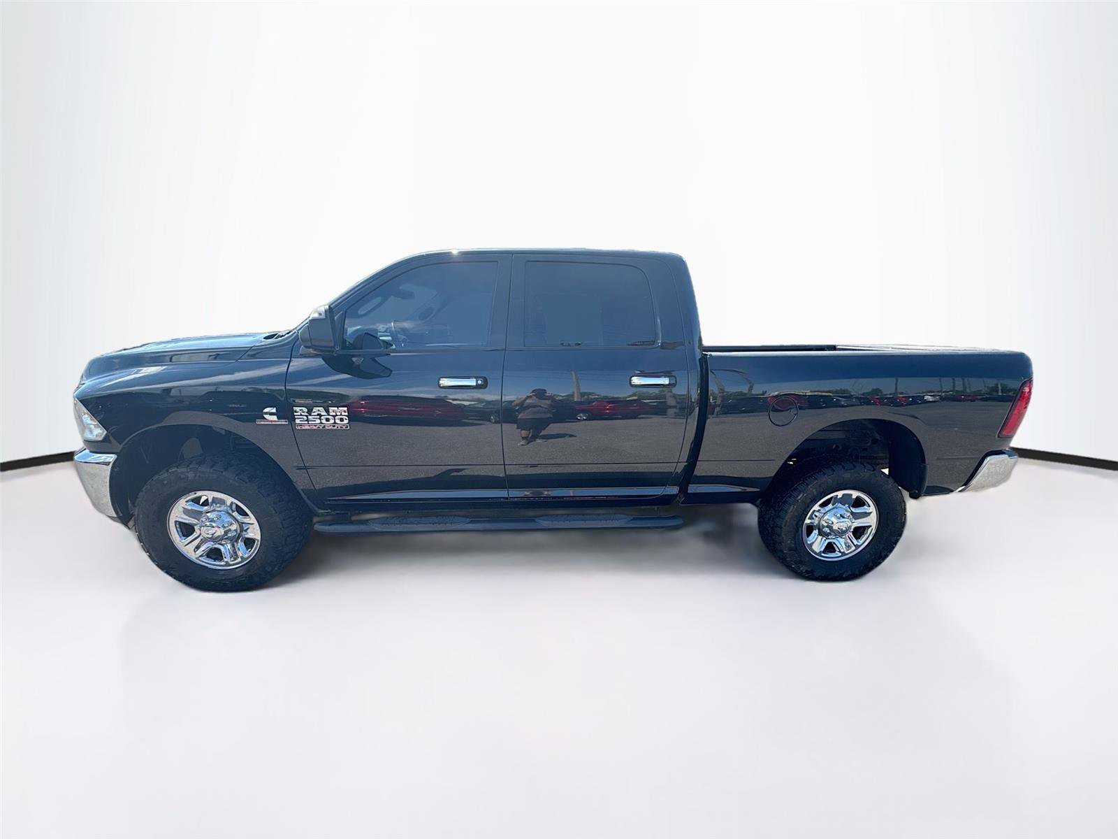 Used 2017 RAM 2500 SLT image 2