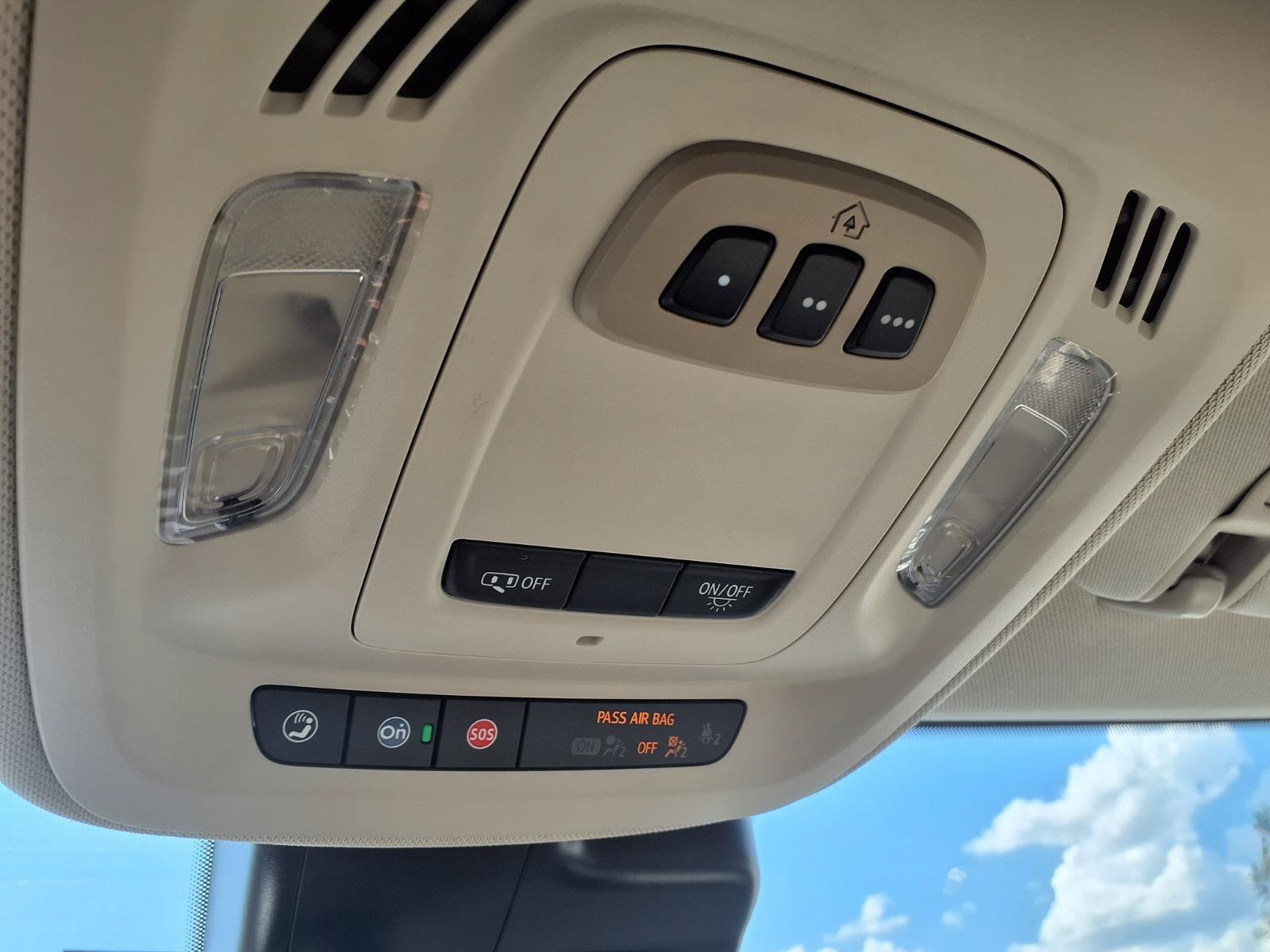 Used 2023 Buick Envision Essence AWD/4WD image 19