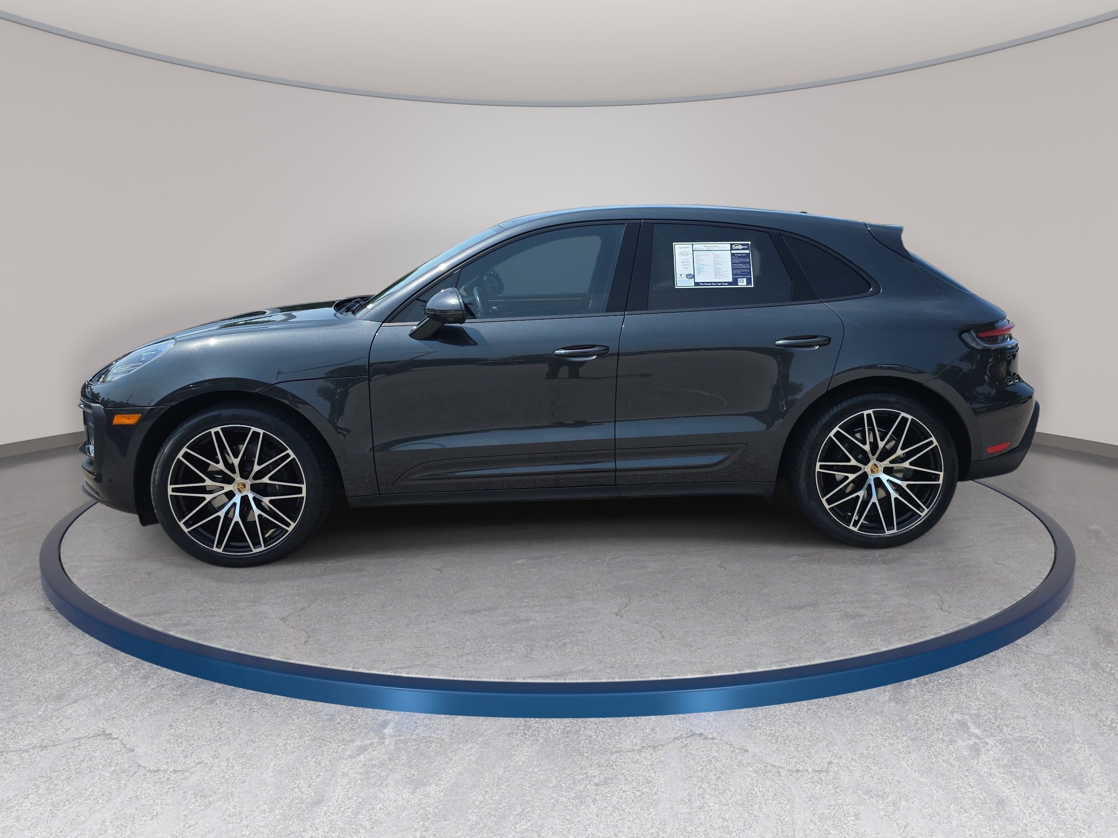 Used 2023 Porsche Macan Turbo AWD/4WD image 5