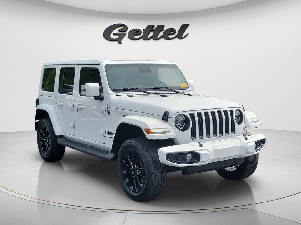 Used 2022 Jeep Wrangler Unlimited Sahara AWD/4WD image 3