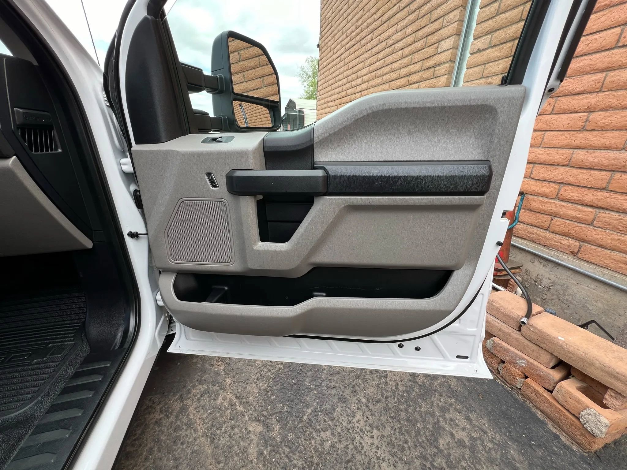 Used 2018 Ford F350 XL w/ Power Equipment Group image 15
