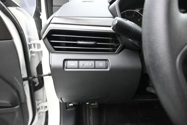 Used 2025 Nissan Altima 2.5 SV FWD image 13