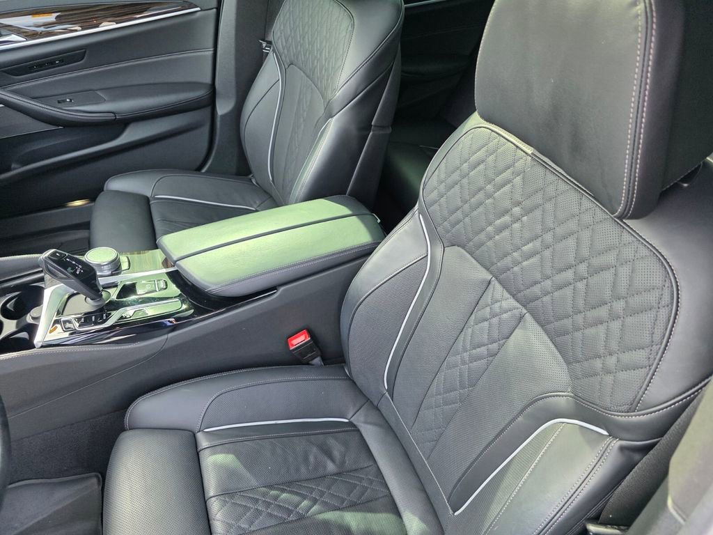 Certified 2023 BMW 530e w/ M Sport Package RWD image 11