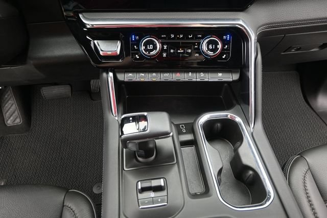Used 2024 GMC Sierra 1500 Denali w/ Technology Package AWD/4WD image 9