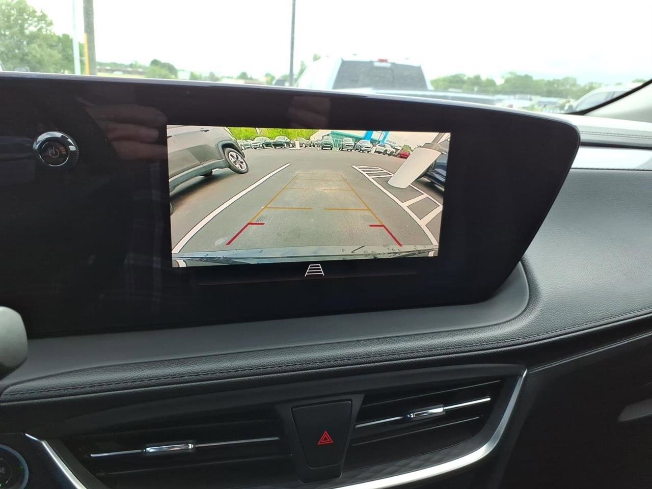 Used 2024 Buick Encore GX Sport Touring w/ Comfort Package FWD image 18
