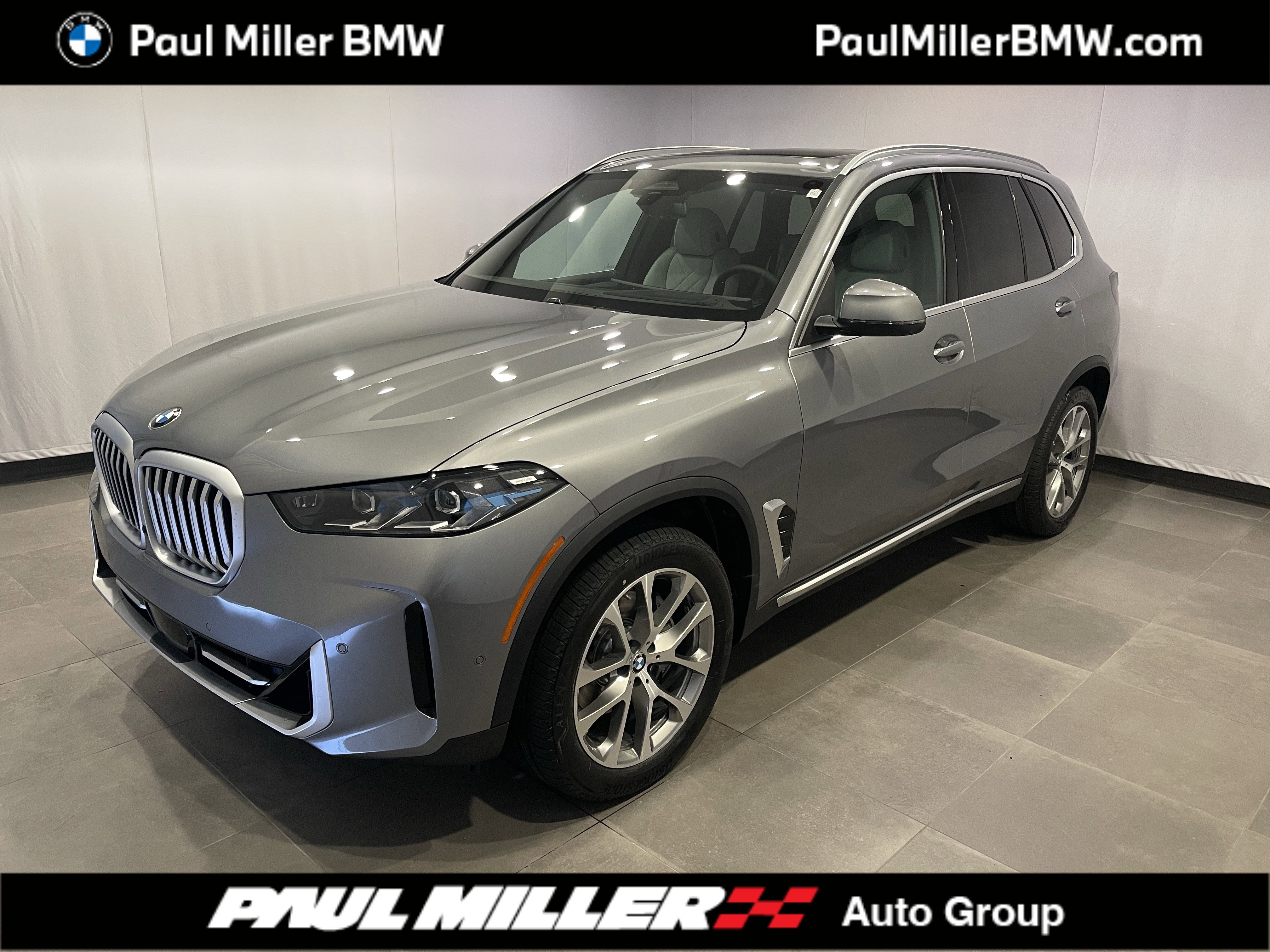 New 2026 BMW X5 xDrive40i w/ Premium Package AWD/4WD image 1
