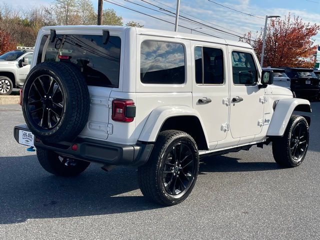 Used 2024 Jeep Wrangler Unlimited Sahara AWD/4WD image 15