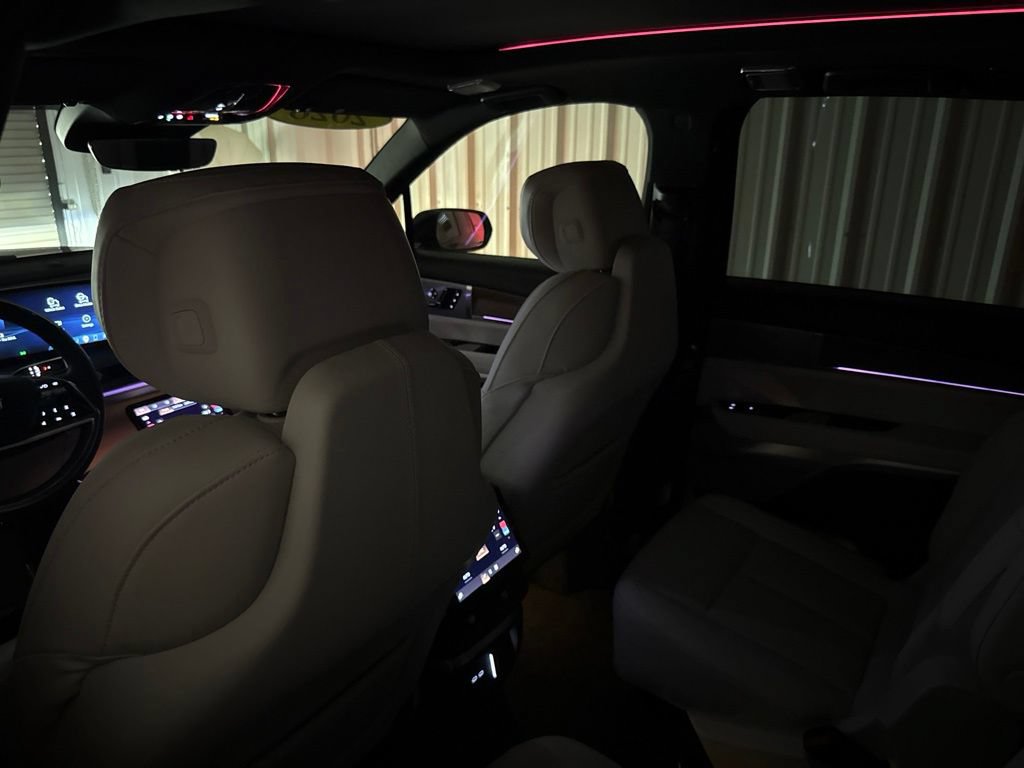 Certified 2026 Cadillac Vistiq Sport AWD/4WD image 45