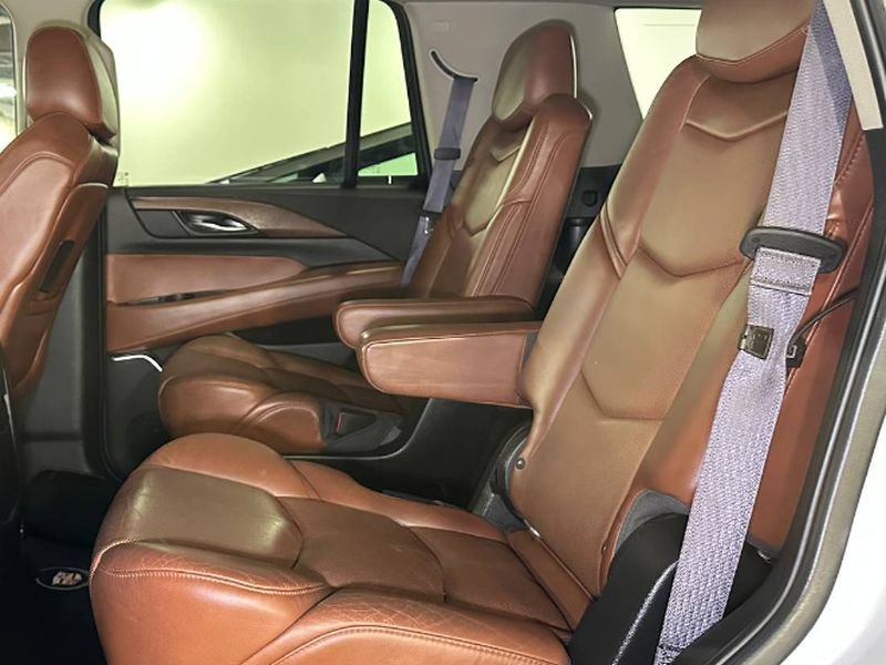 Used 2016 Cadillac Escalade Premium AWD/4WD image 21