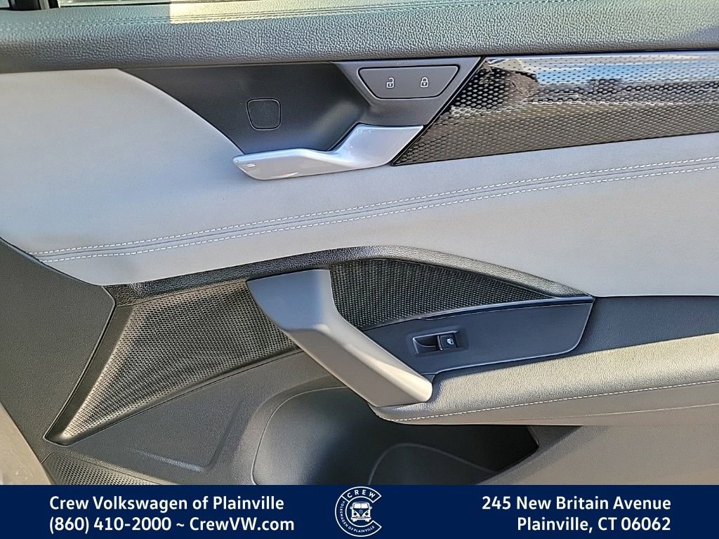 New 2026 Volkswagen Tiguan SE image 43