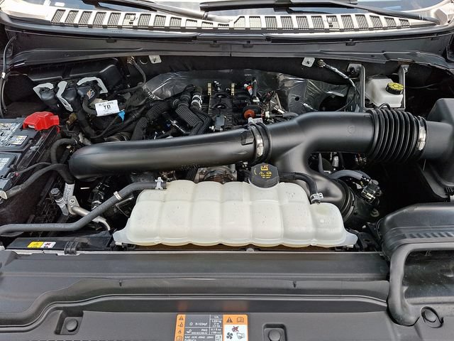 Certified 2025 Ford Expedition Active AWD/4WD image 30