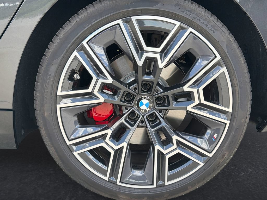 Used 2027 BMW 530i w/ M Sport Package RWD image 31